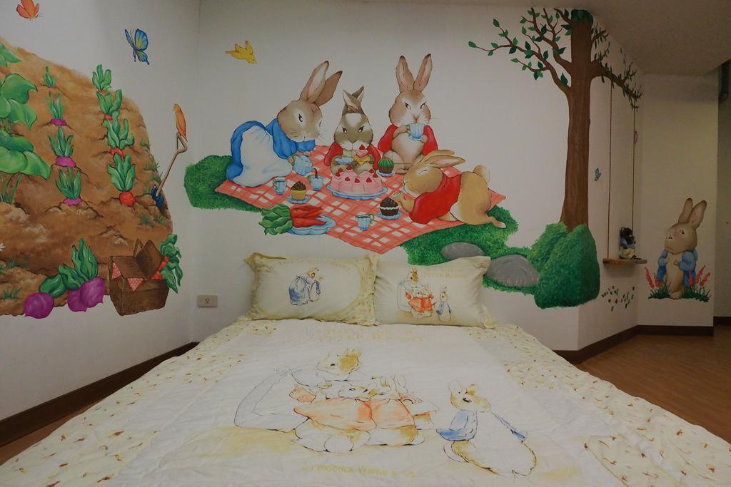 Peter Rabbit Cozy Nest Apartment ไถหนาน ภายนอก รูปภาพ
